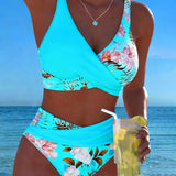 Bikini with contrasting floral print and cutout