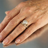 Retro ring set in gold with zirconia