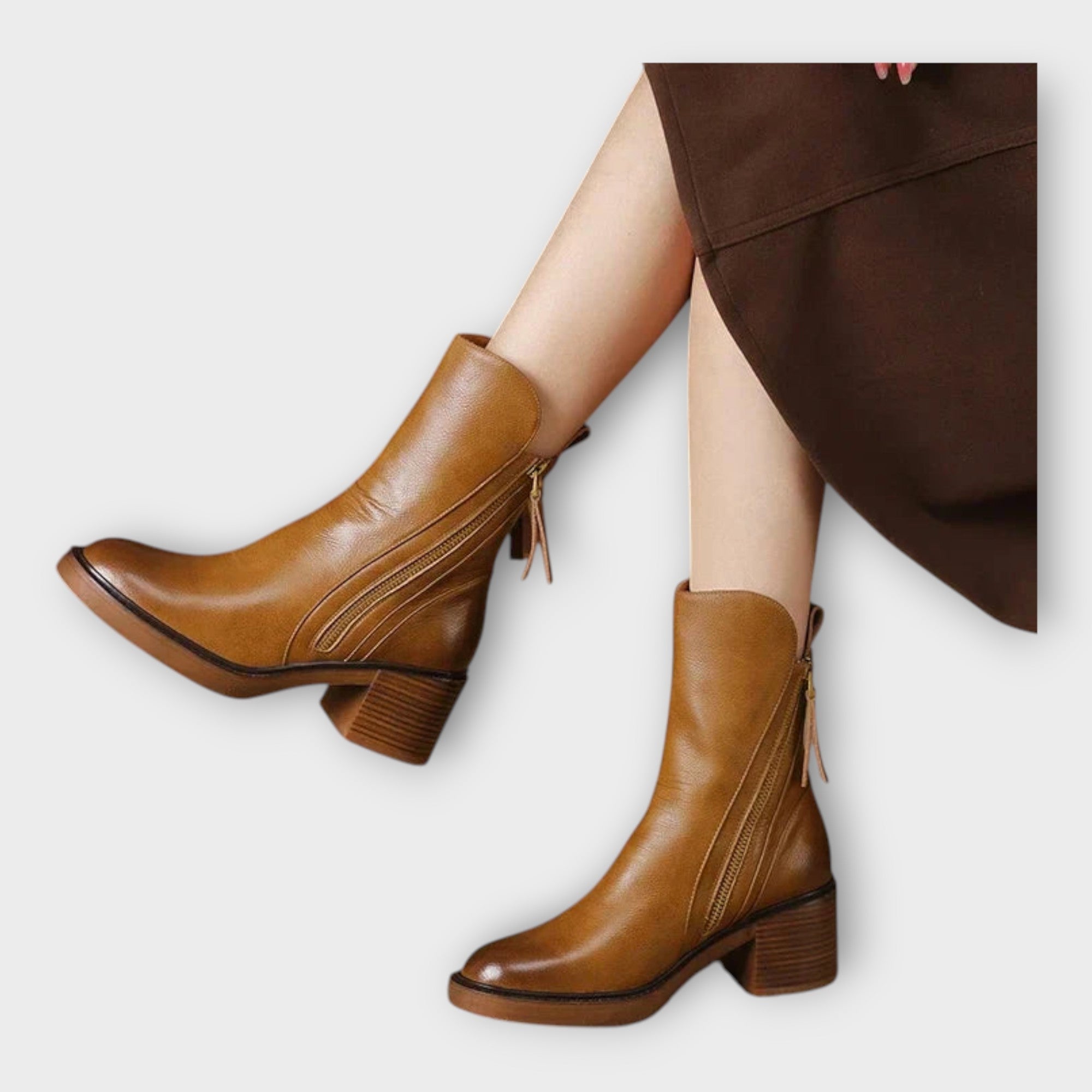 Ángela - Ankle Boots with Elegant Line and Closure Detail