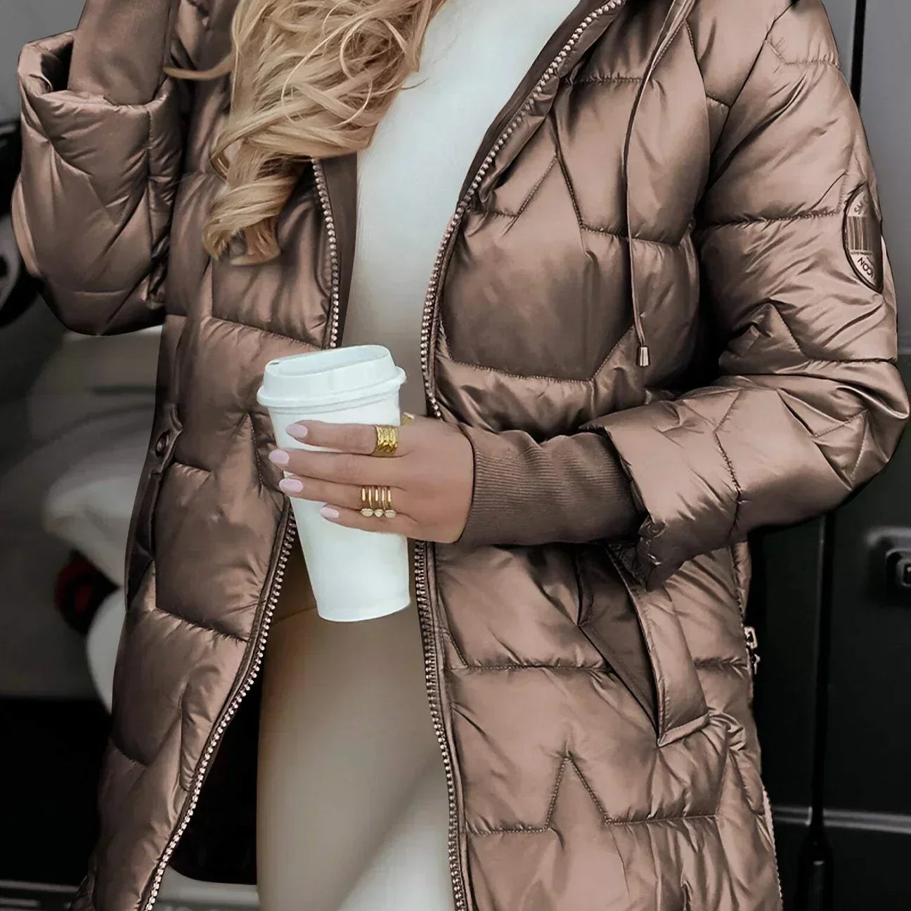 Nora - Elegant Winter Coat with Hood and Padding